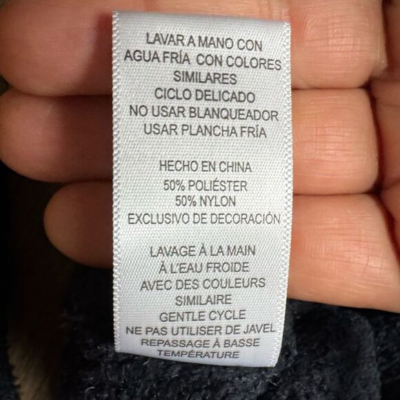 Natori |‎ Luna Knit V-Neck Oversized Sweater - Picture 6 of 9